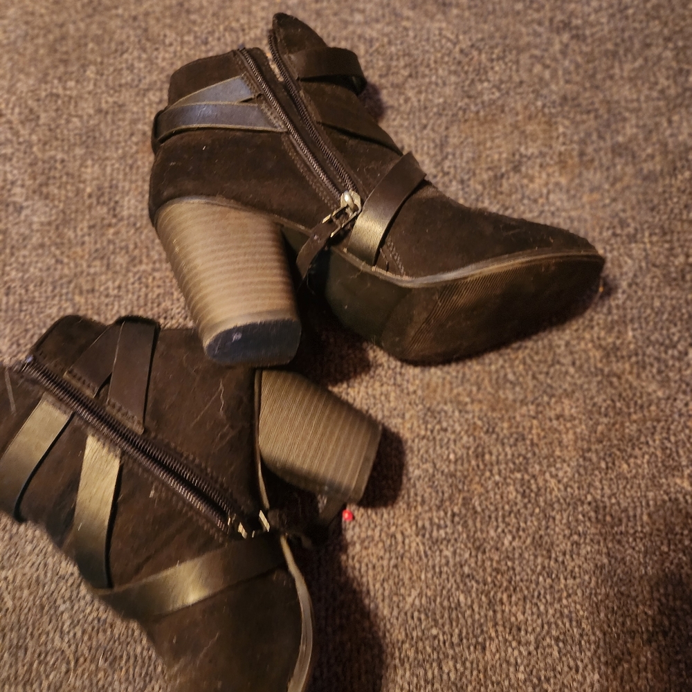 Boots - Picture 2 of 2